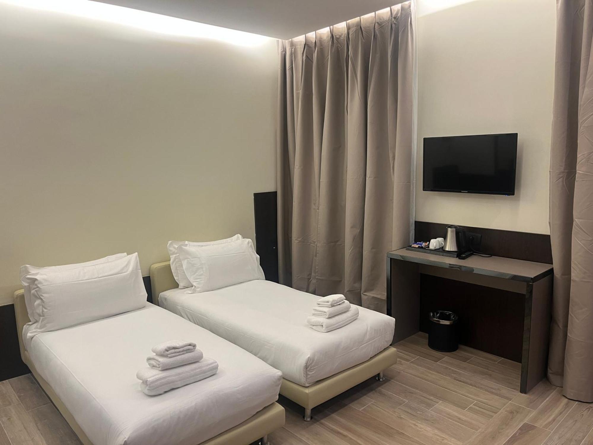 Jr Hotels Bocconi Milano Exterior foto