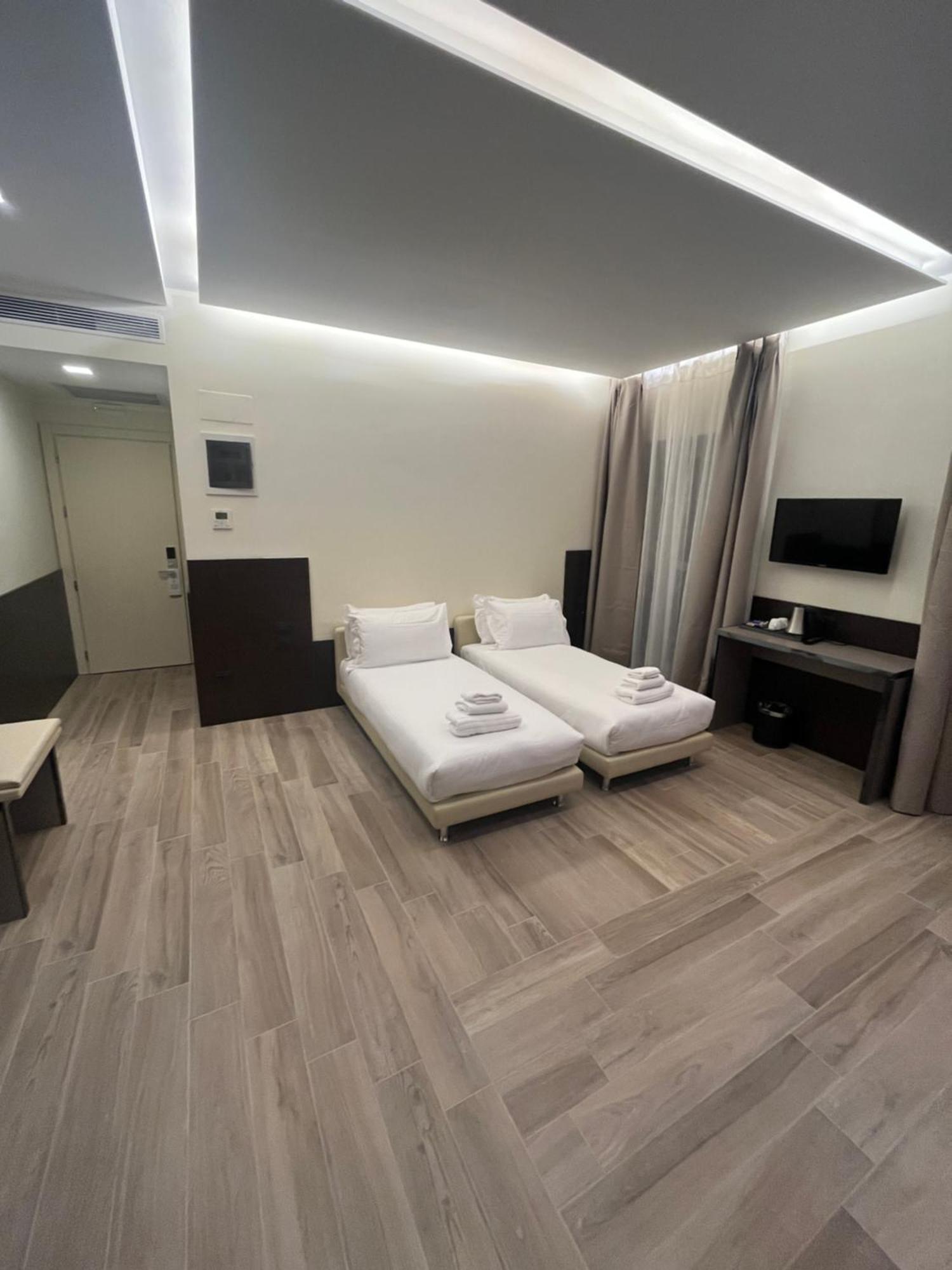 Jr Hotels Bocconi Milano Exterior foto