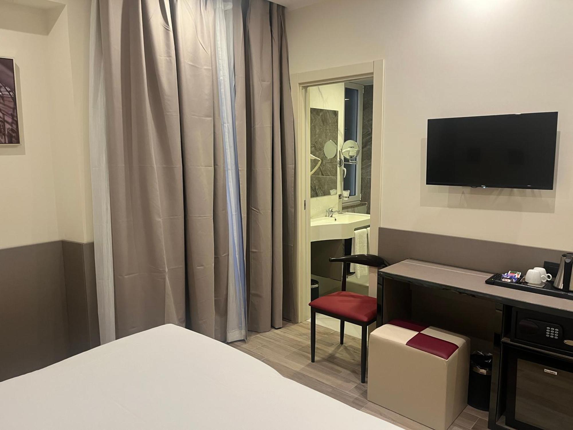 Jr Hotels Bocconi Milano Exterior foto