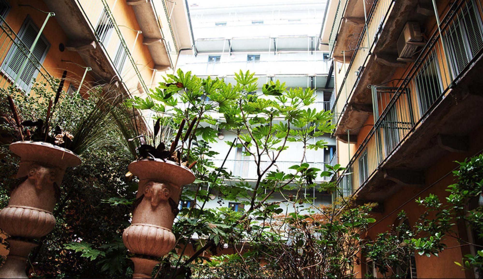 Jr Hotels Bocconi Milano Exterior foto