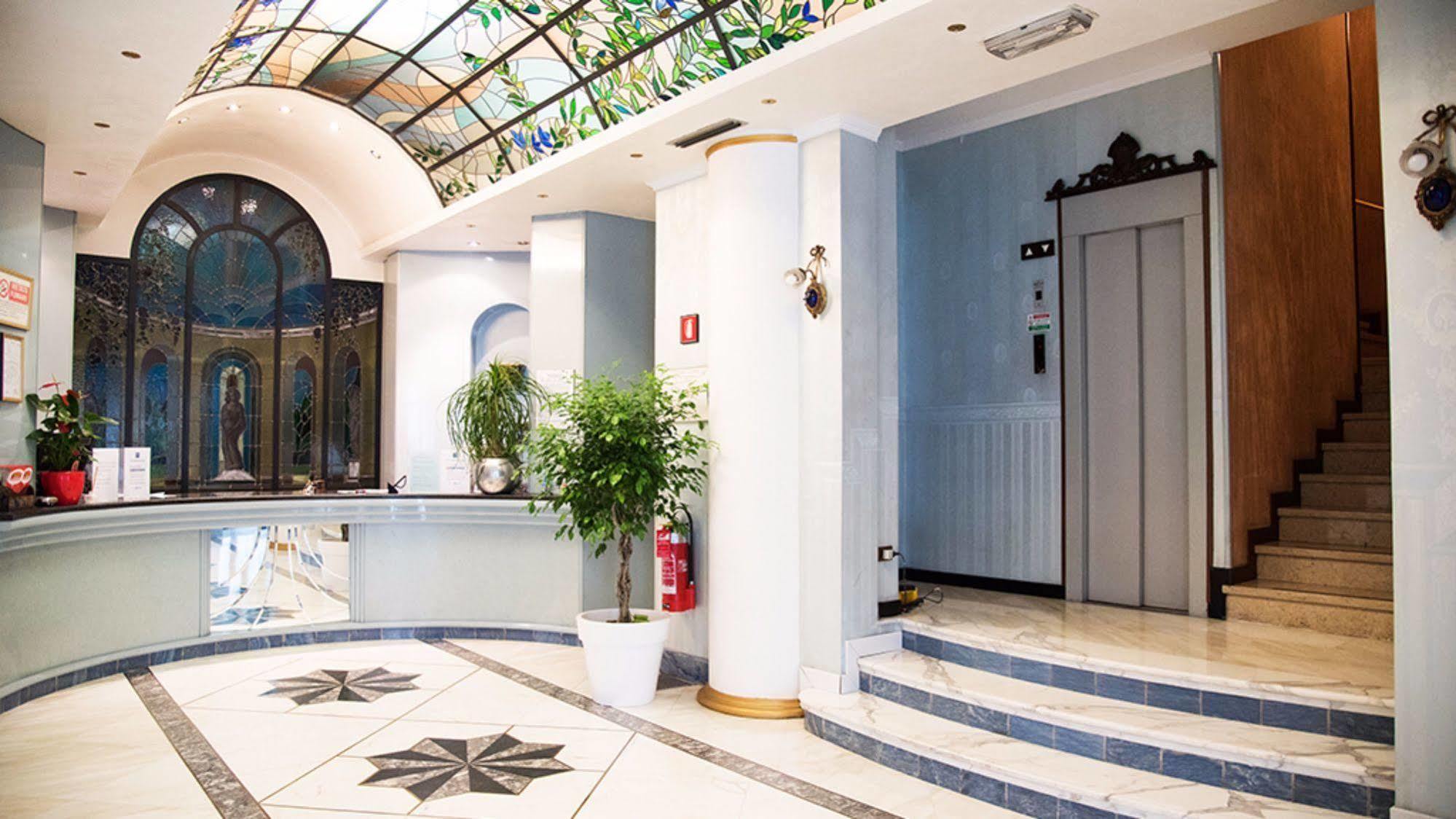 Jr Hotels Bocconi Milano Exterior foto